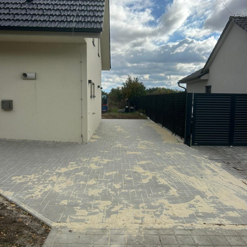 WhatsApp Image 2025-12-16 at 18.46.04