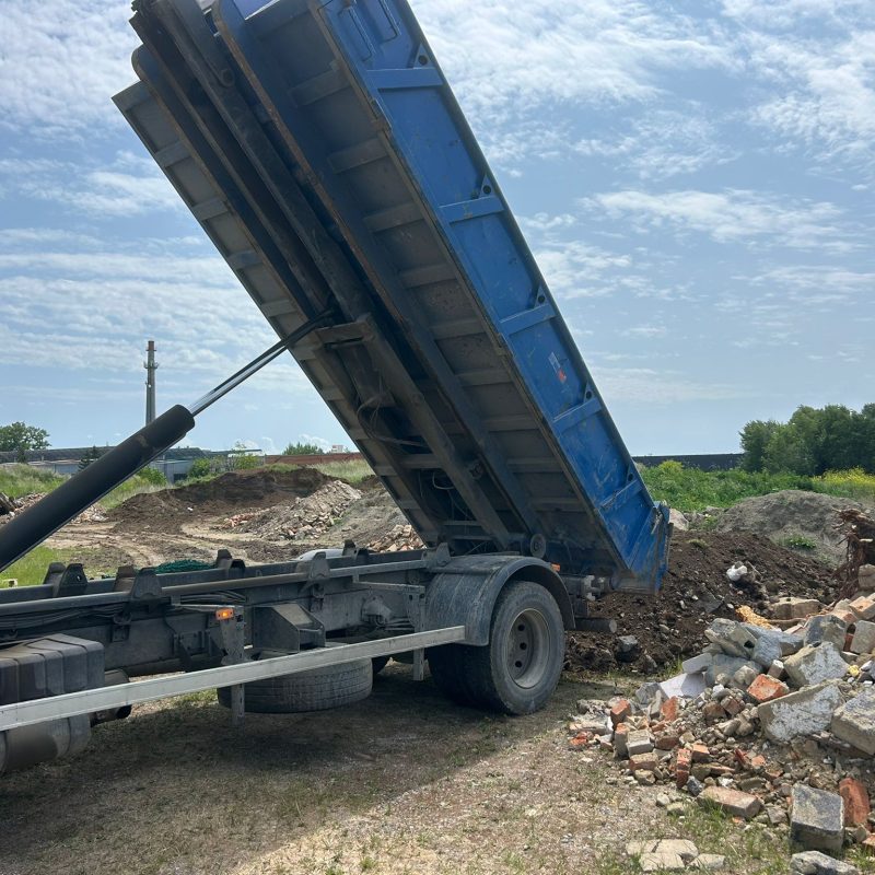 WhatsApp Image 2025-12-16 at 18.52.34