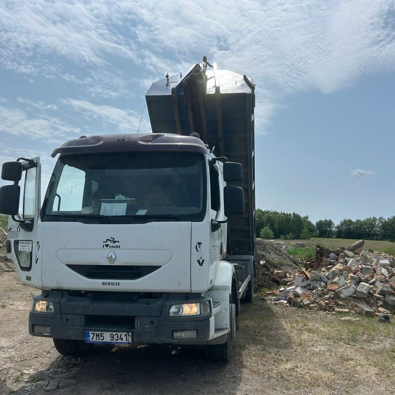 WhatsApp Image 2025-12-16 at 18.52.38 (3)